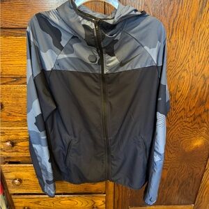 Nike Men's Black and Blue Camo Windbreaker